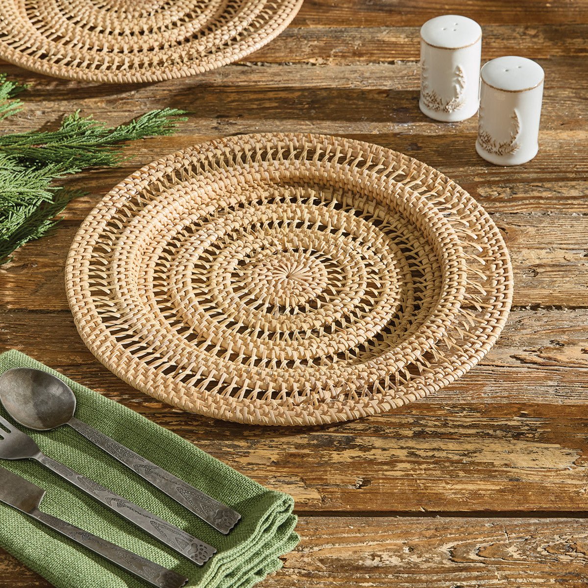 Rattan Spiral Charger Plate - Thumbnail 2