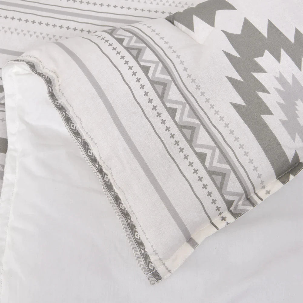 Free Spirit 4-Pc Comforter Set - Thumbnail 2