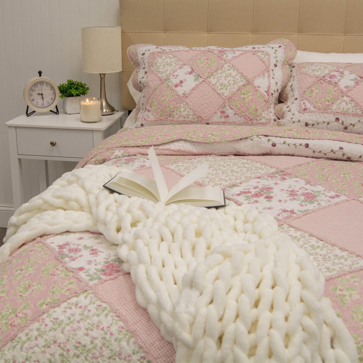 Strawberry Garden 3-Piece Quilt Set