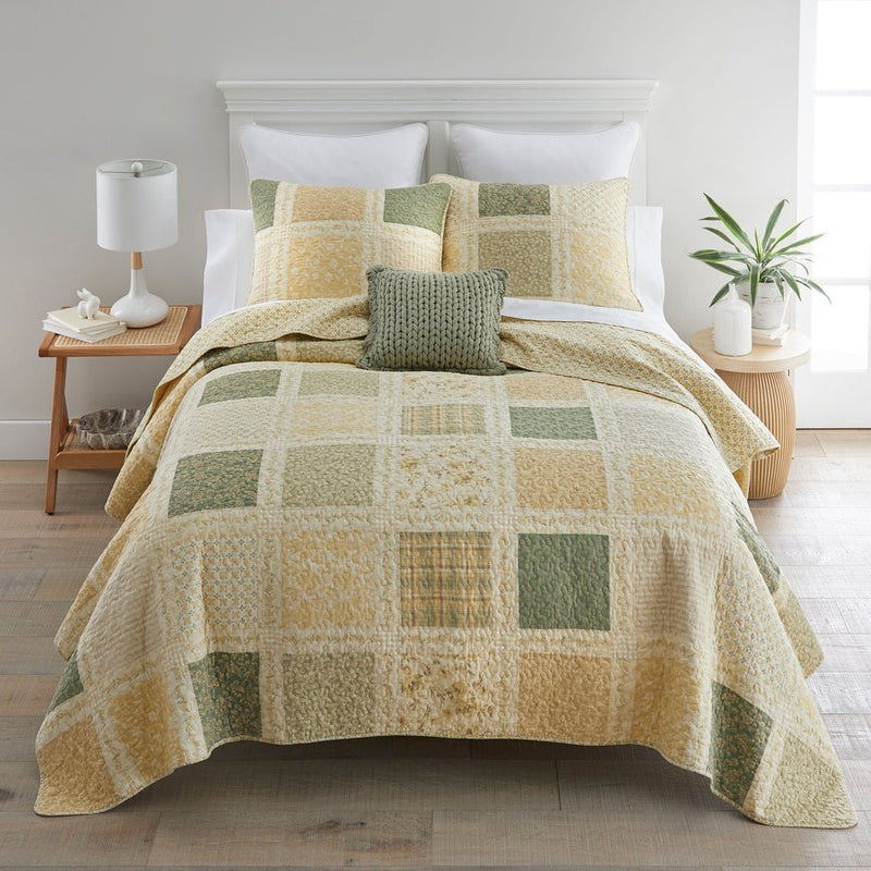 Meadow Cotton Patchwork Quilt Set - 4 Sizes - Ozark Cabin Décor, LLC