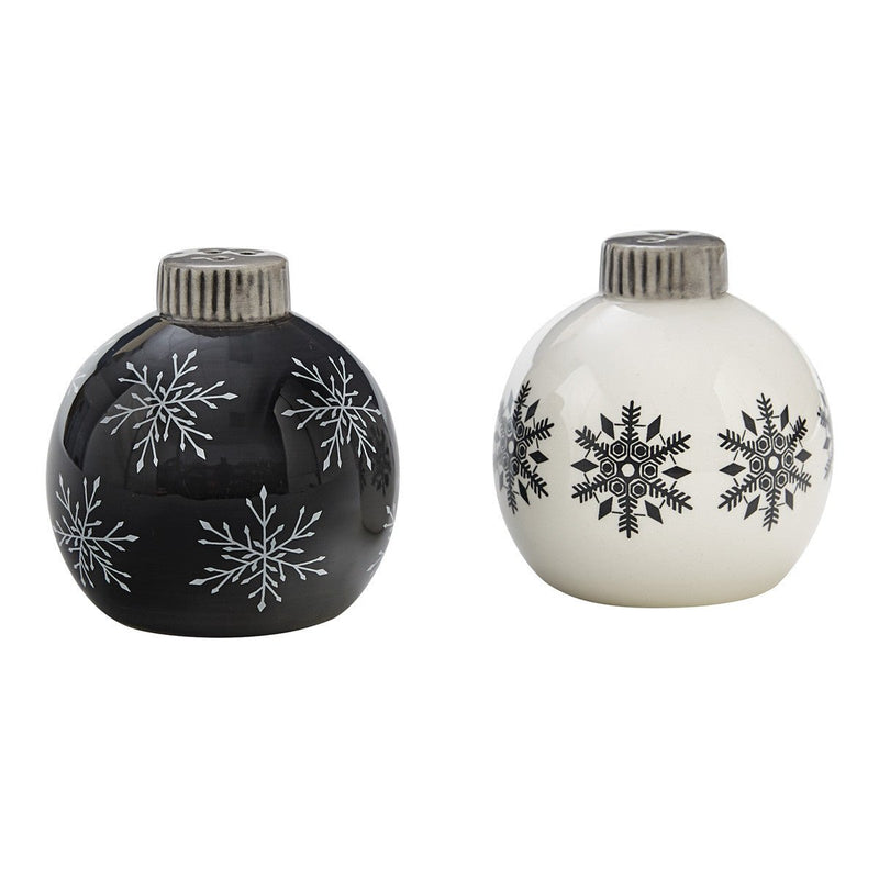 Christmas Ornament Salt & Pepper Set - Ozark Cabin Décor, LLC