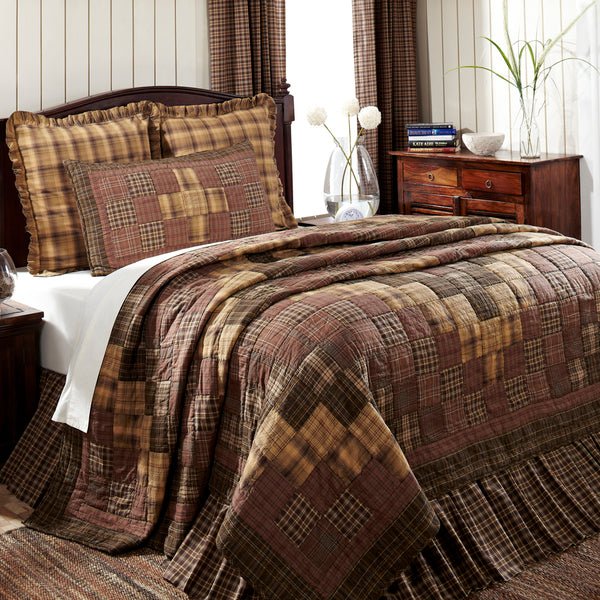 Prescott Luxury King Hand-Quilted Reversible Cabin Quilt - Thumbnail 4