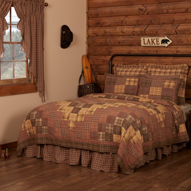 Prescott Luxury King Hand-Quilted Reversible Cabin Quilt - Thumbnail 3