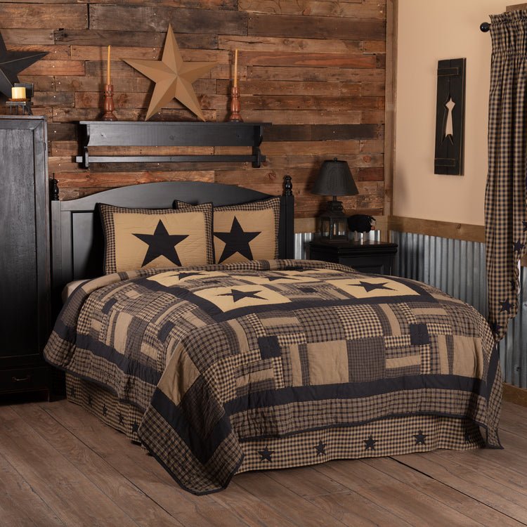 Black Check Star Quilt Set - King - Ozark Cabin Décor, LLC