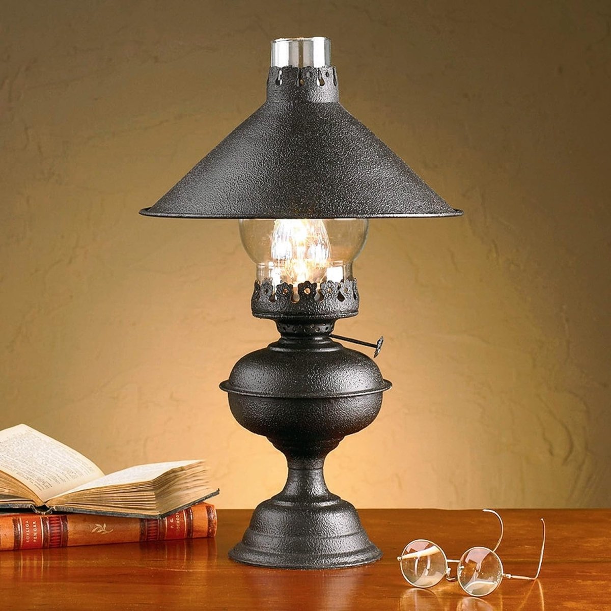 Hartford Lamp With Shade - Ozark Cabin Décor, LLC