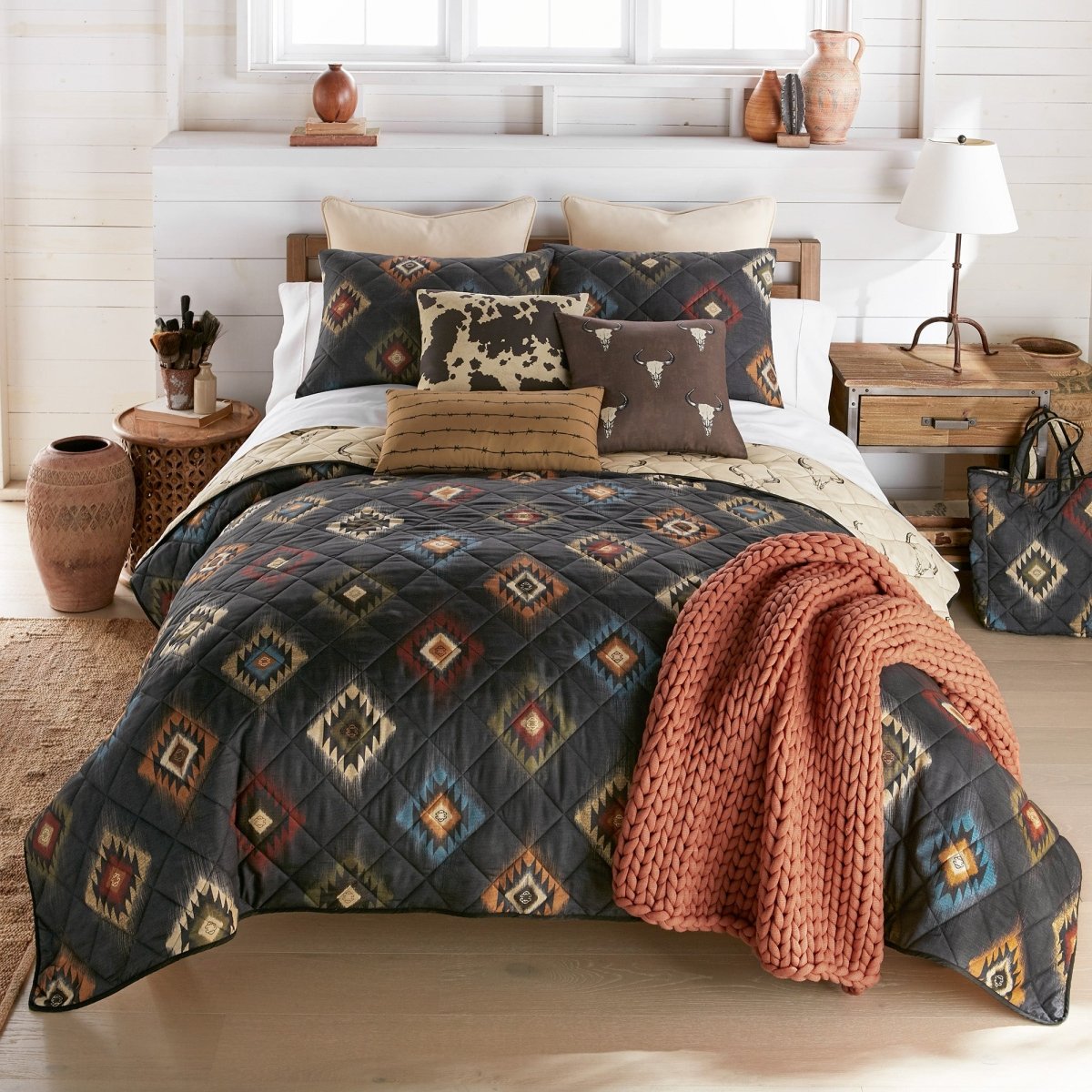 Phoenix Reversible Quilted Bedding Set - Thumbnail 2