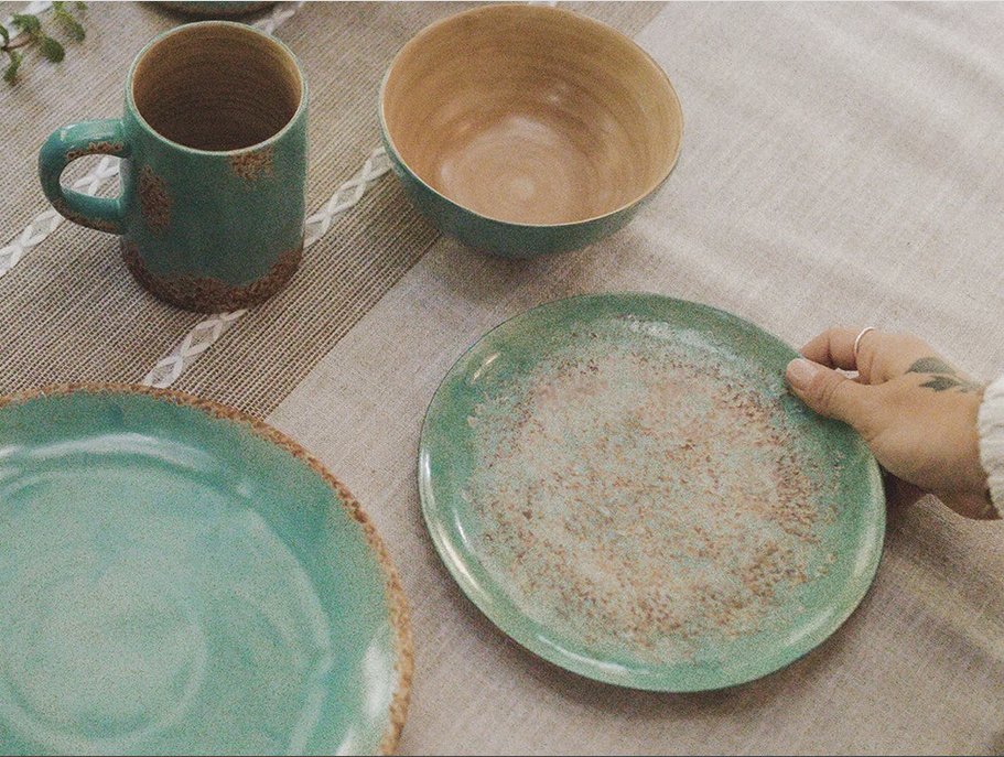 Patina Turquoise 16-Pc Dinnerware Set - Ozark Cabin Décor, LLC