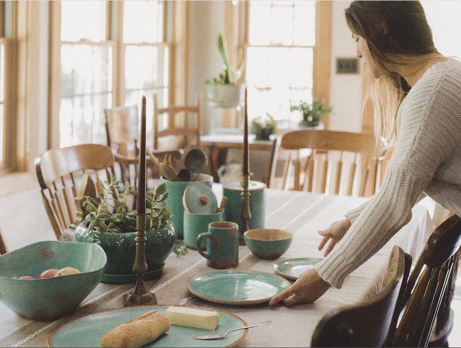 Patina Turquoise 16-Pc Dinnerware Set - Ozark Cabin Décor, LLC