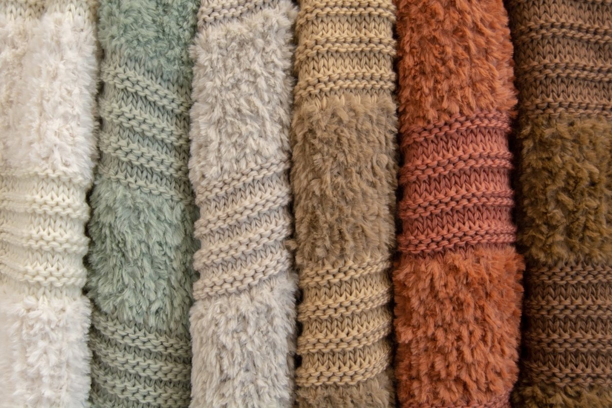 Plush Knit Throw - Ivory - Ozark Cabin Décor, LLC